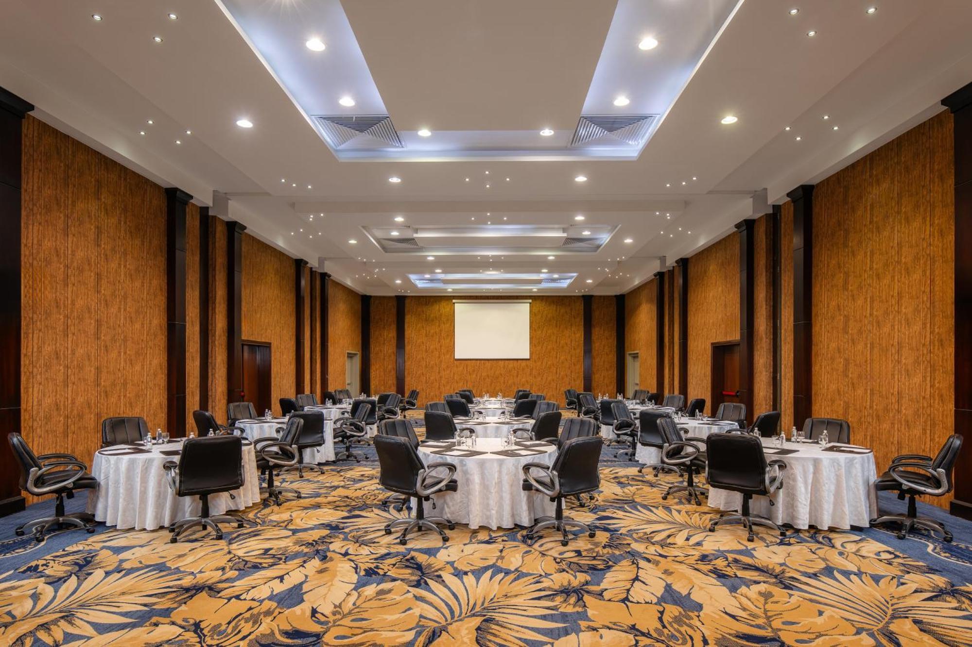 Intercontinental Taif By Ihg Hotel Exterior photo